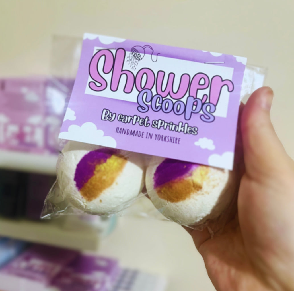 Shower scoops