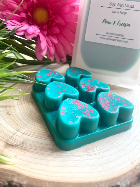 Pear and Freesia luxury soy wax melts - highly scented,heart clamshell 80gram.