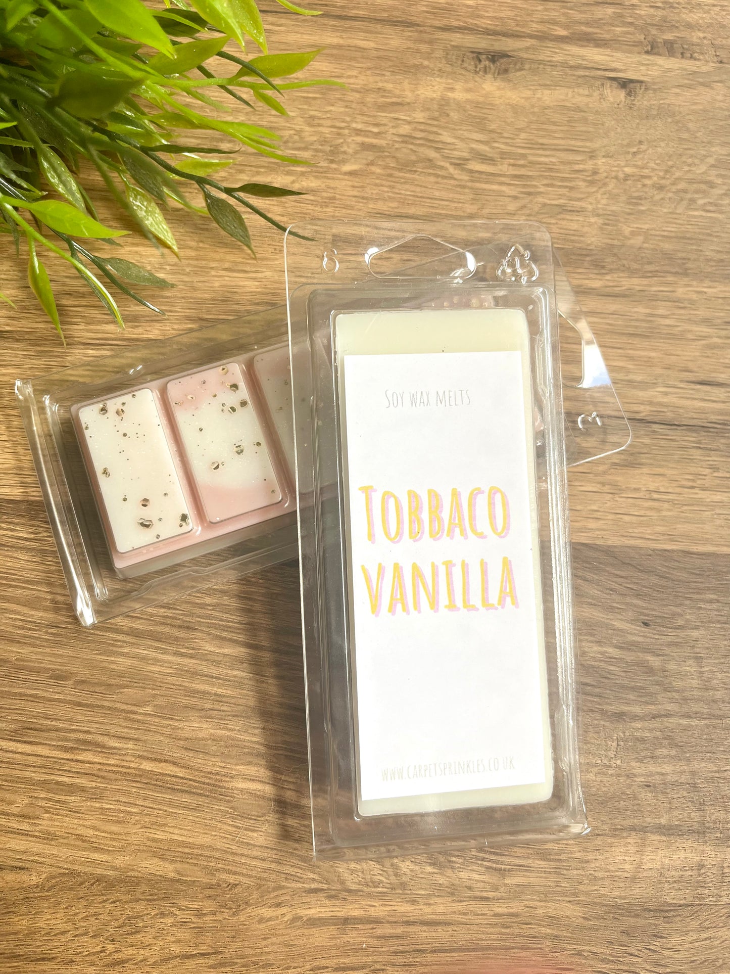 Tobacco & Vanilla luxury soy wax melts - highly scented,heart clamshell 80gram.