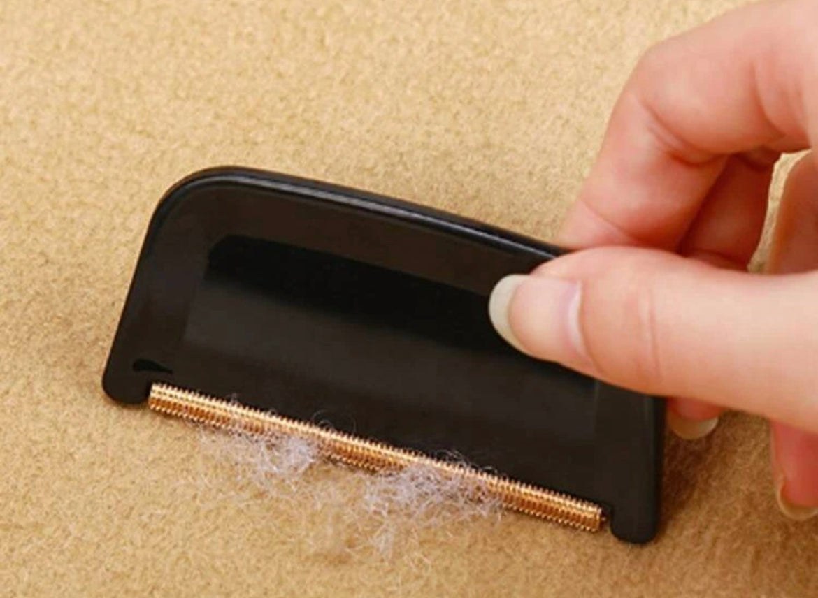 Carpet fur remover tool